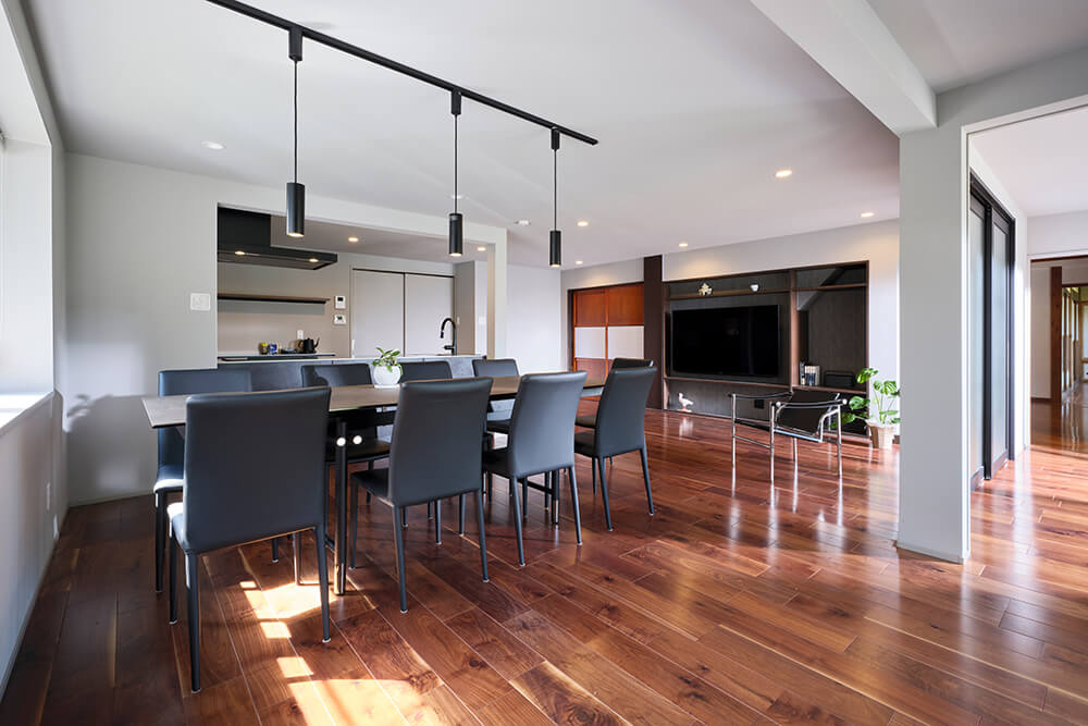 Dining & Kitchen