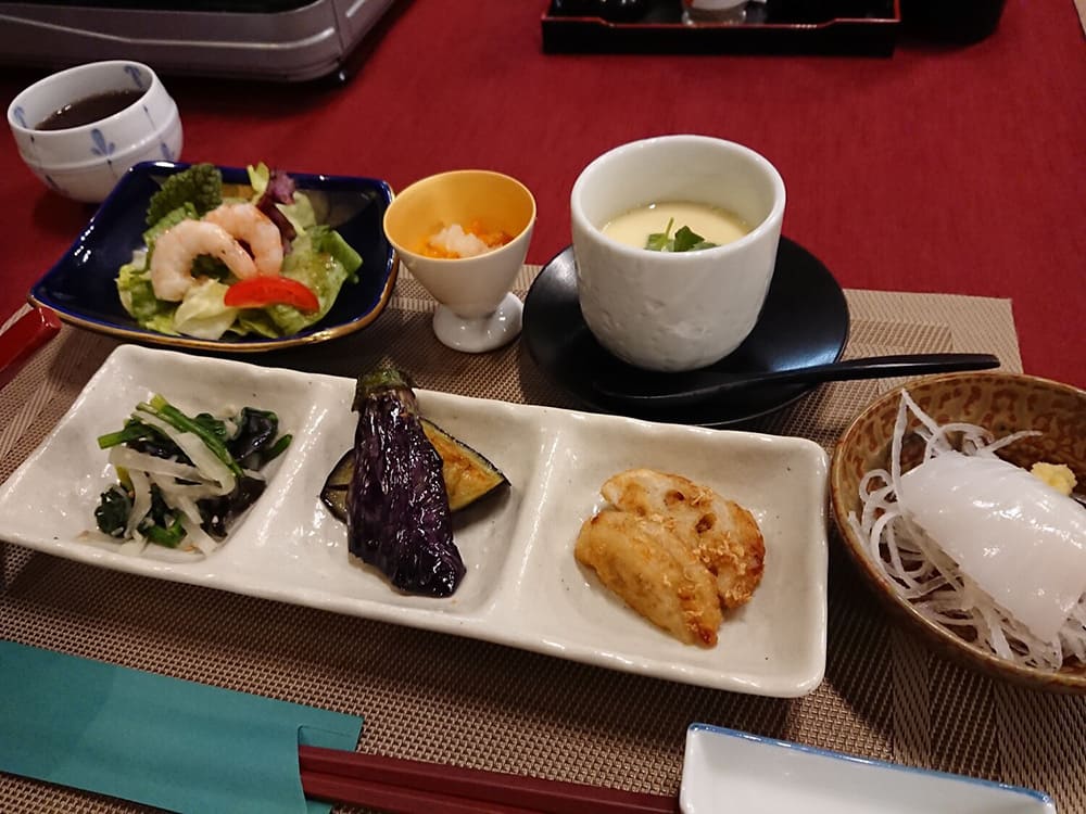 夕食の一部。
